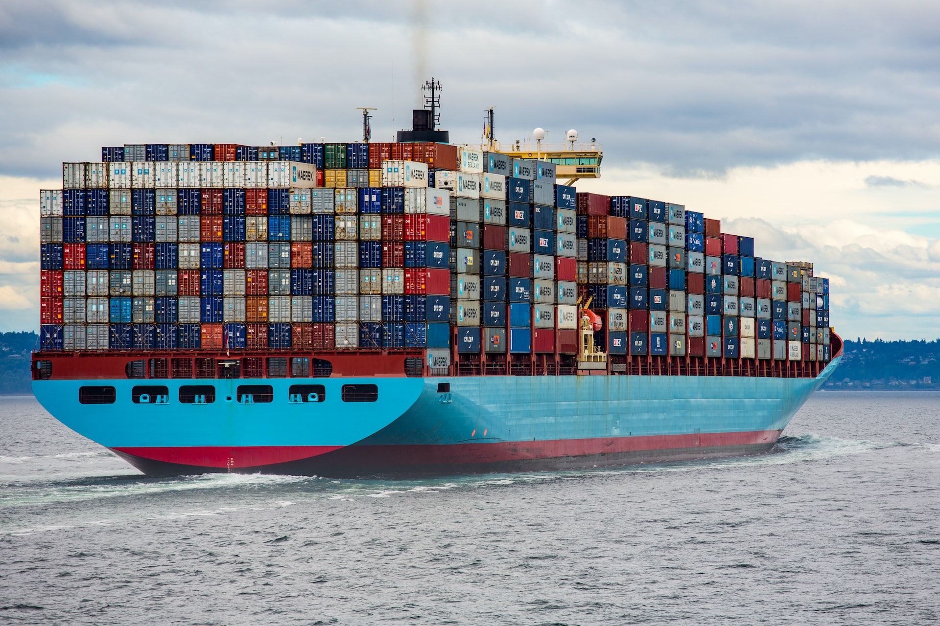 Container Shipping Efficient and Secure Transport​