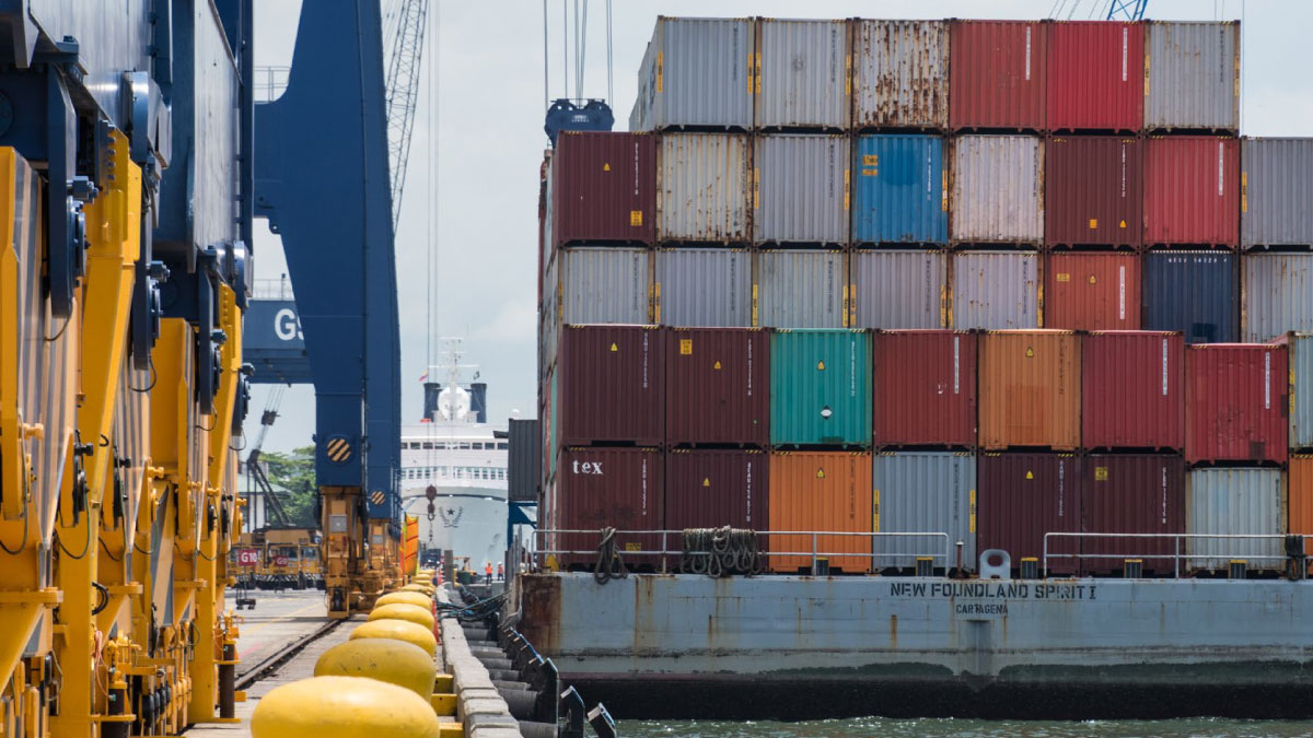 Several things can affect how an awful lot it costs to ship items from China to Piraeus port ​