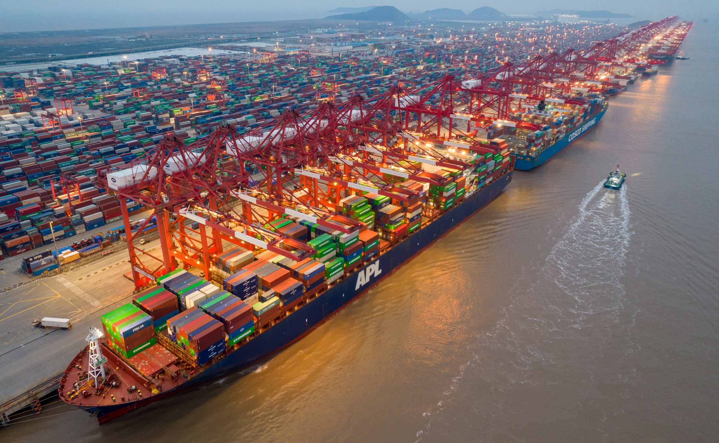 Why Choose Rotterdam Port for Shipping Goods from China?​